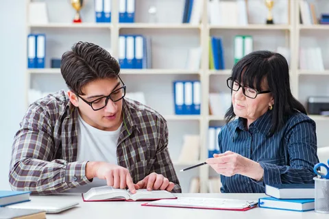 Choosing the Right A Level Tutoring Program: What Parents Should Know
